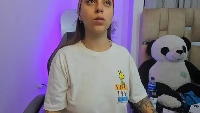 JulianaCarter webcam