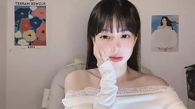 -hottie (Ask my age) - 完成目标指定脱一件+控制小粉5分钟