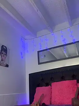 lonely_shewolf webcam