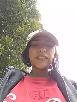 zoe_addiction (F teen) - He dances without pants in public