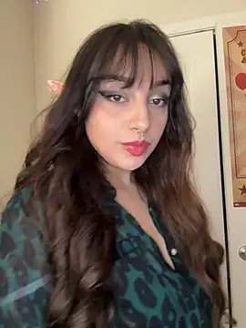 CharmingMaddie webcam