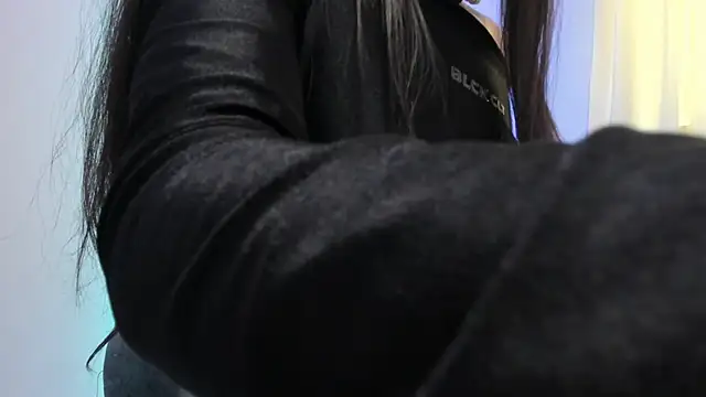 canelleGarces webcam