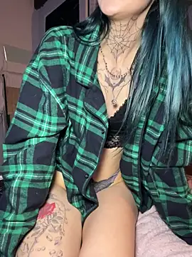 miiaaa- xxx live show