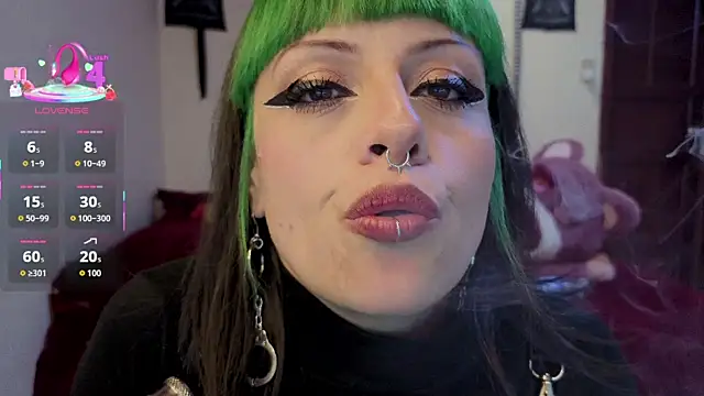 freyaa_sorcerees webcam