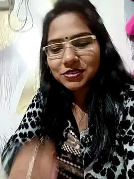 urvashi01224 webcam