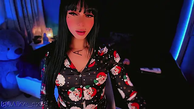 Alicebby_bigCock19 webcam