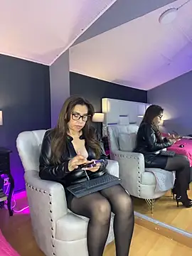 Samantha_Milf__ webcam