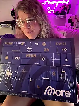 CurvyAnonymousGirl89 webcam