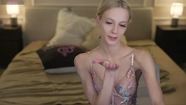 Lucy_And_Elza_Fantasy webcam