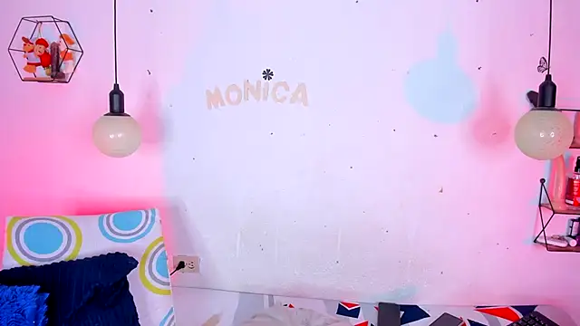 monicabbw_ webcam