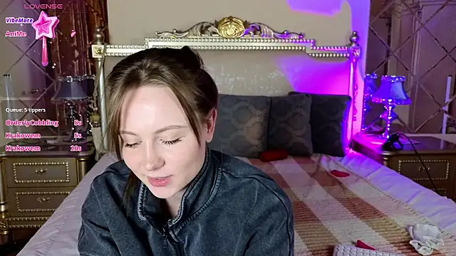 holybabydoll - HolyBabyDoll's free webcam - UK Sex Cams