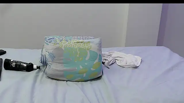 evaleribigtits18 webcam