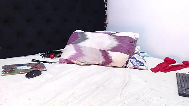 Alhana-miller webcam