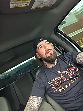 Beardedtattood webcam