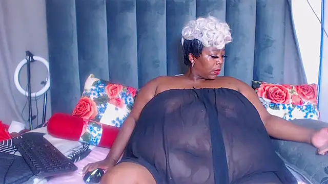 BustyWendyXXX47 webcam