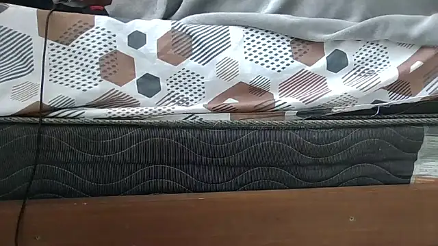 JUNINHOLEKEJR webcam