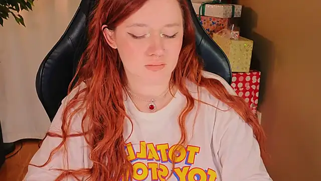 carolina_elf (F young) - spanking time <3