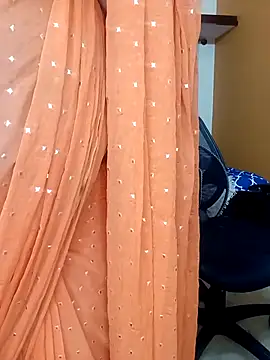 chandini_telugu (F milf) - Boobs show