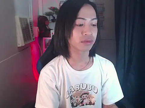 Miracle_TheBrat webcam