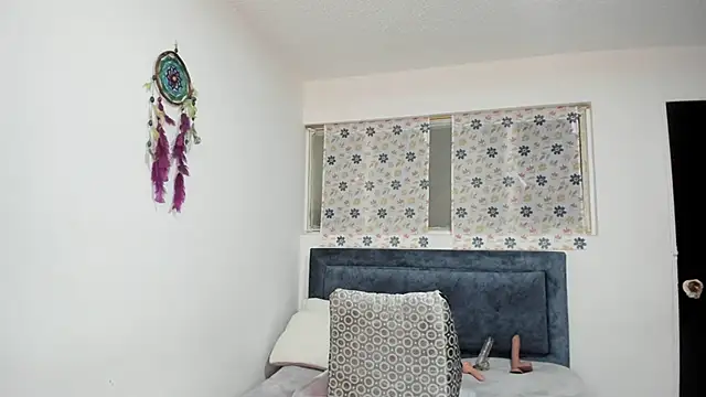 sofi_saliva2511 webcam