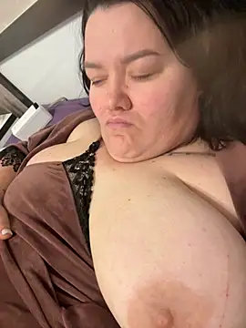 SunnyLeila2101 webcam