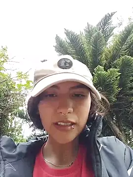 zoe_addiction (F teen) - Playing with my drool-covered tits