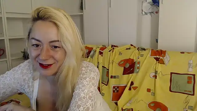 _karolynesyera_ webcam