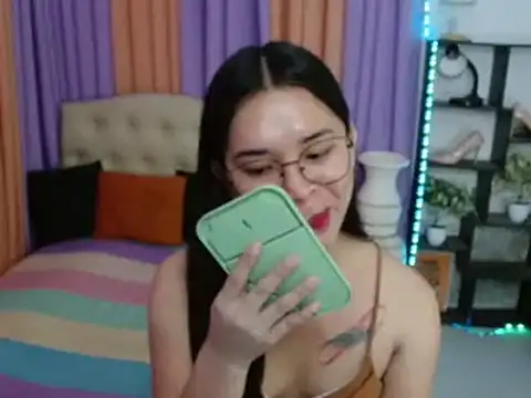 SeductiveAppleTS webcam