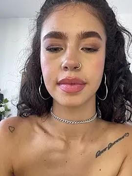 marianasnake (F young) - Lick lips 😋