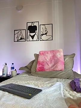 ellie_mcdonald webcam