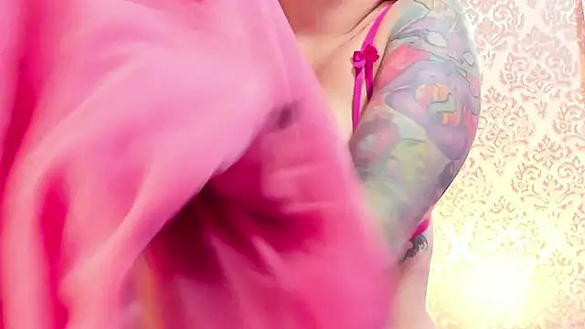 SuccubusDolly webcam