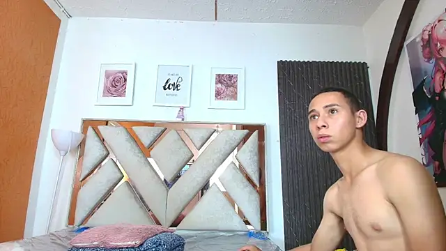 Antonella_And_Thiago webcam