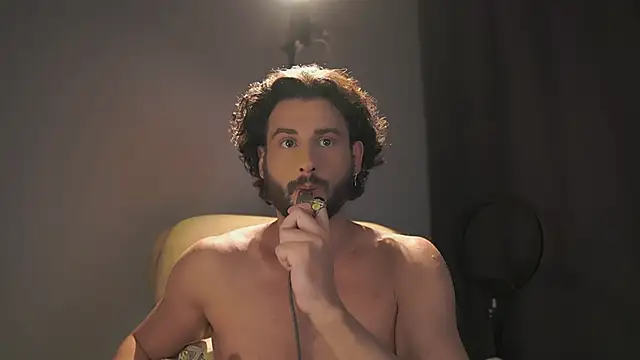 Keen___Luckystrike webcam