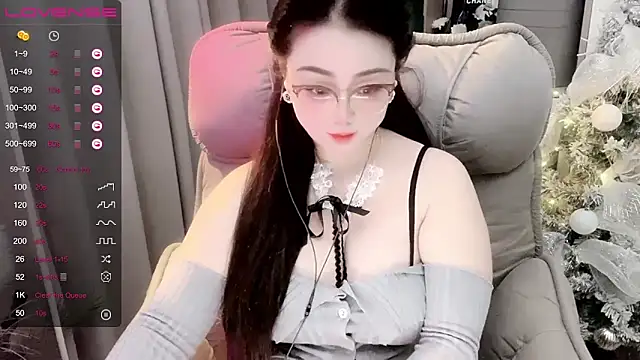 Monica-666888- webcam