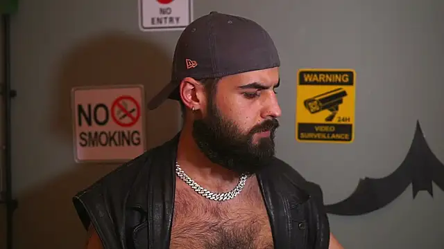 hairyrobxxx (Ask my age) - KISS ME HARD