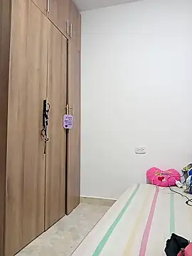 leah_passion - Leah_passion's free webcam - UK Sex Cams