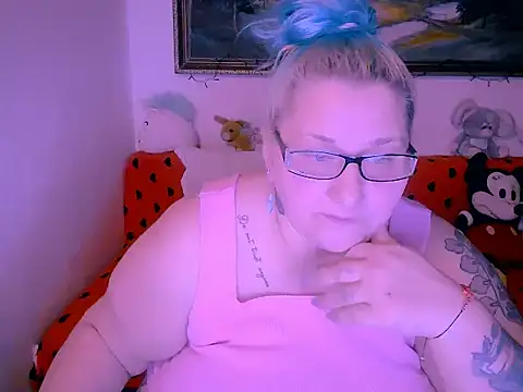 BlondyBigBoobs webcam