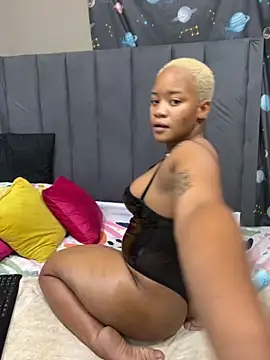 Dirtydaisyxx25 webcam