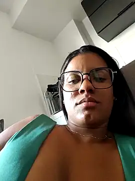 Bella_missandei webcam