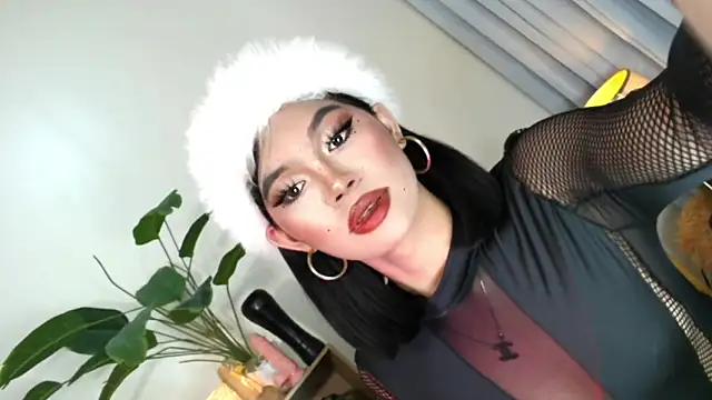 ObsessedmiyaX_moore webcam