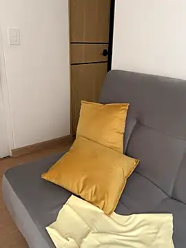 tamy_xoo (F young) - rub pussy