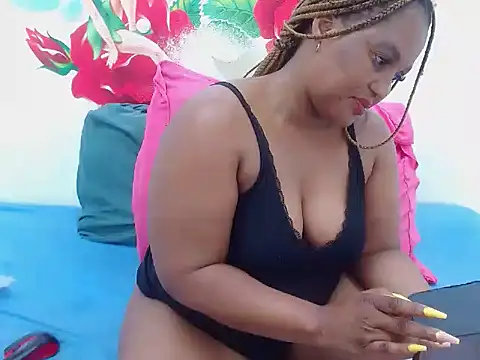 SexyEbony37X webcam