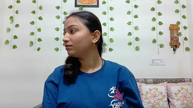 aleena_rai (F young) - Pussy show