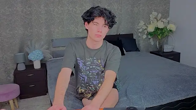 cute_mike (M twink) - dog style