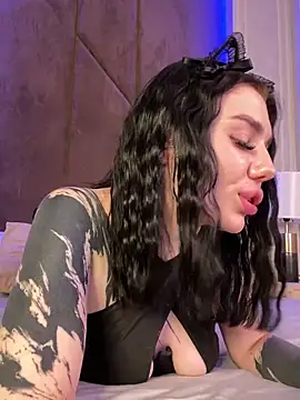 maevemoon (F young) - oil on the ass