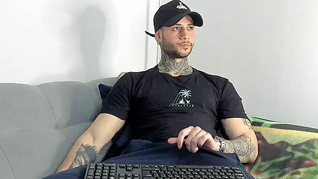 _jamesleandros1 webcam