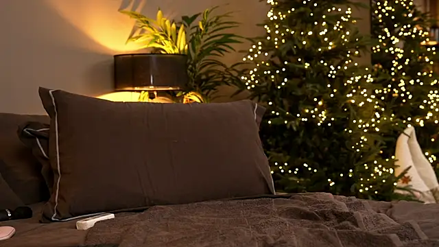 _keeti_ (F young) - anal and squirt in missionary position