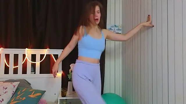 BeatrixCarIeton webcam