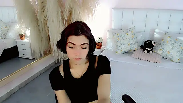 nathalialoes1 webcam