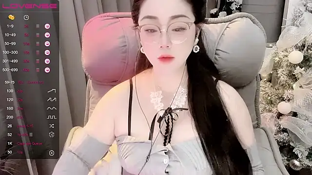 Monica-666888- webcam